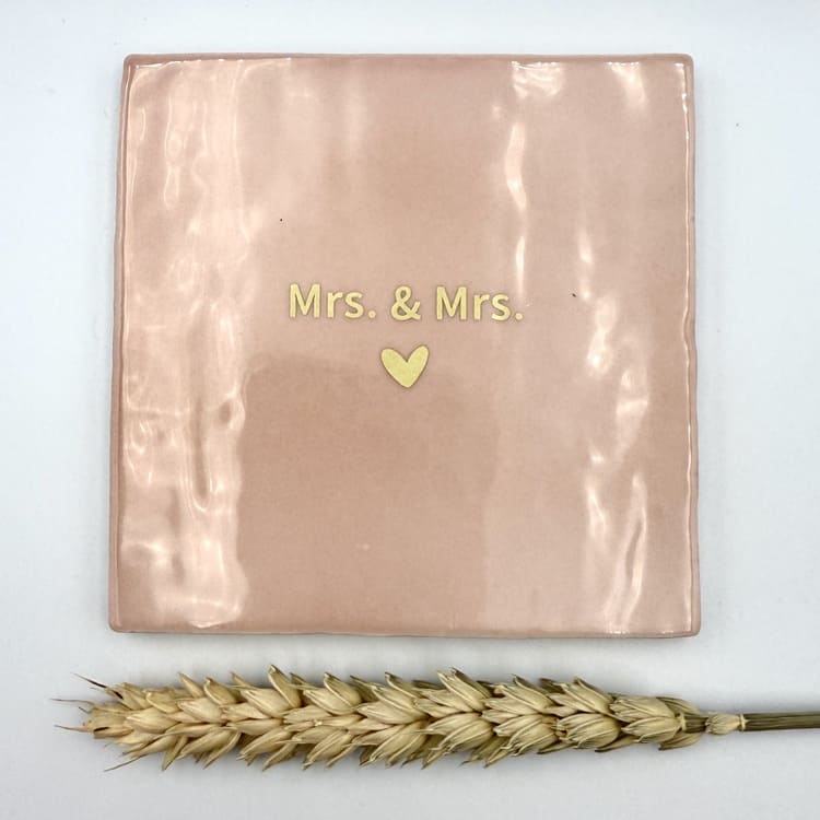Tegeltje 'Mrs. & Mrs.' | Goud - Afbeelding 4
